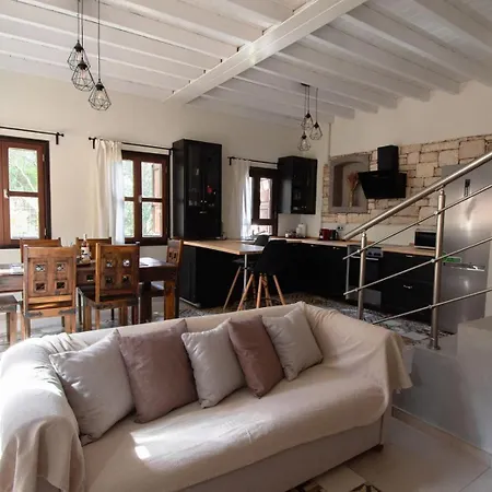 Kavos House Megisti