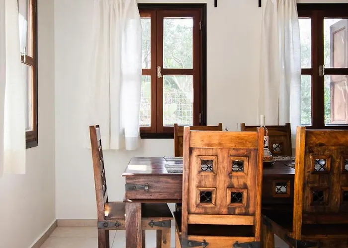 Kavos House شقة *